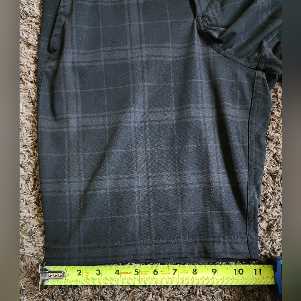 Lululemon Black/Grey Plaid ABC Chino Shorts Men's 32 - Picture 3 of 7